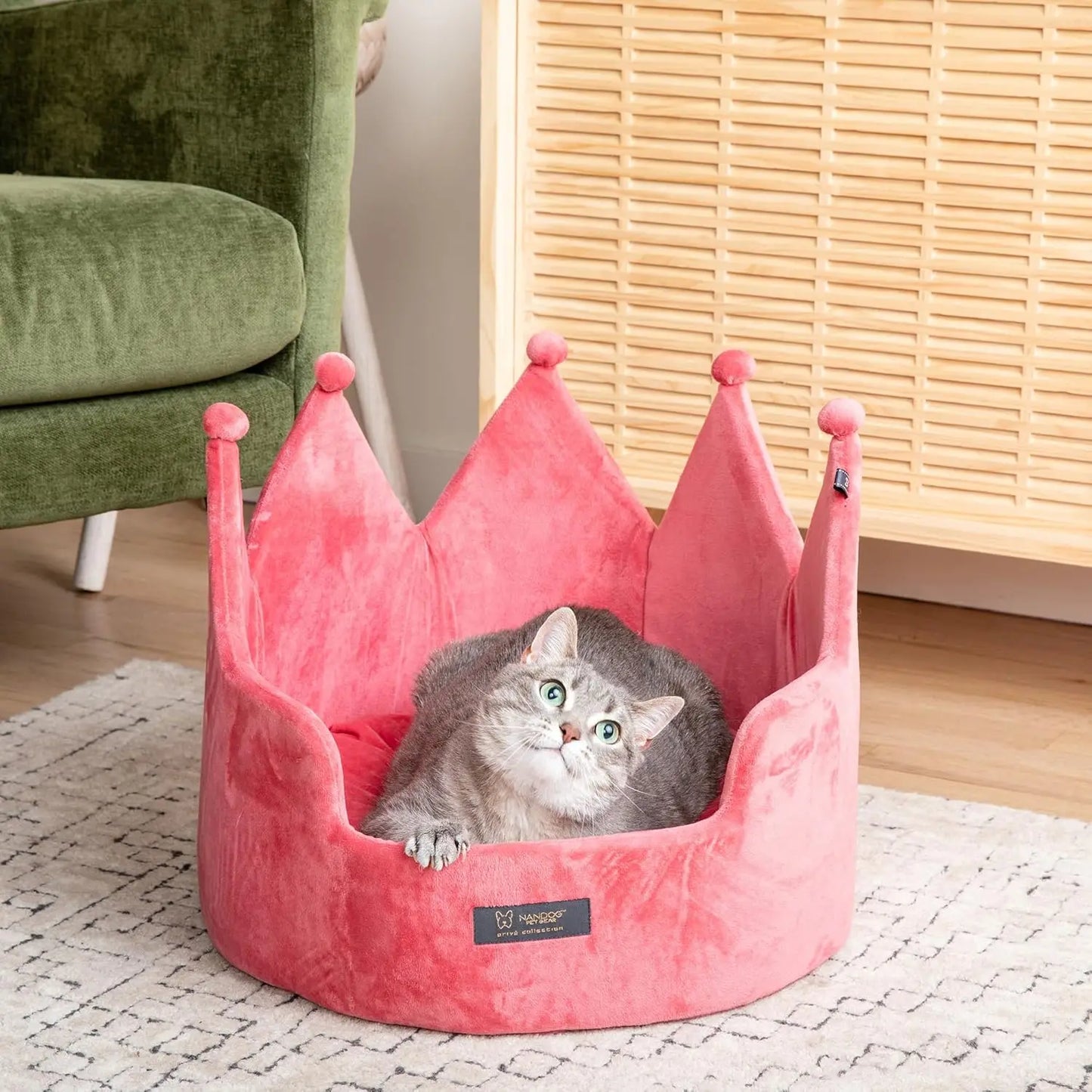 Crown Shaped Plush Pet Bed for Dogs and Cats Washable